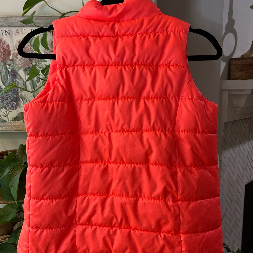 Old Navy Pink Sporty Quilted Vest - Picture 5 of 6